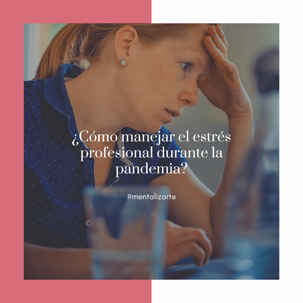 mujer estresada frente a a computadora